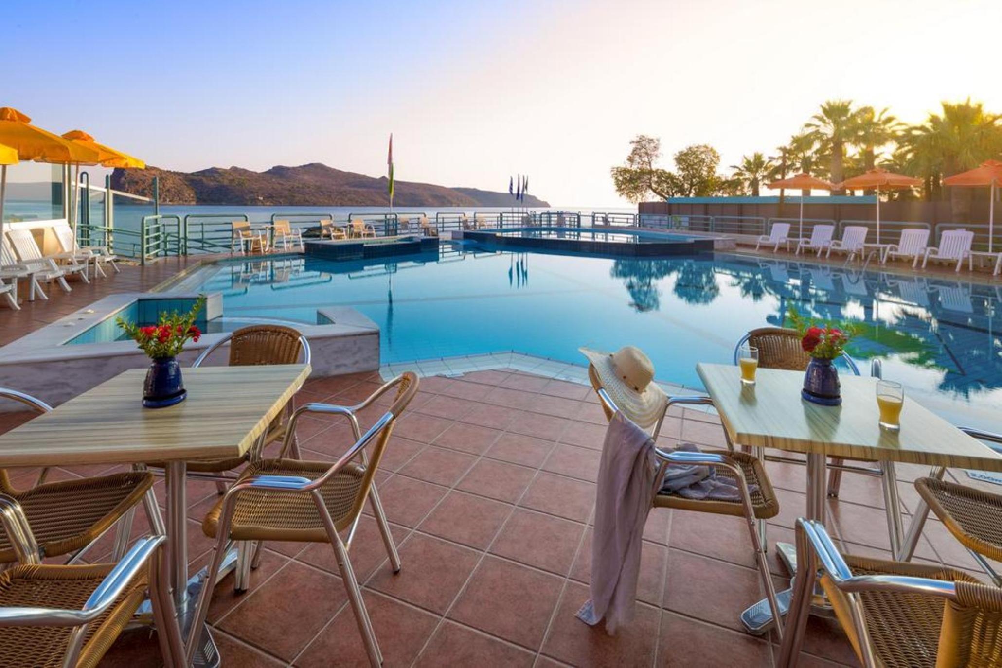 Chrispy Beach Resort, Agia Marina Exterior foto
