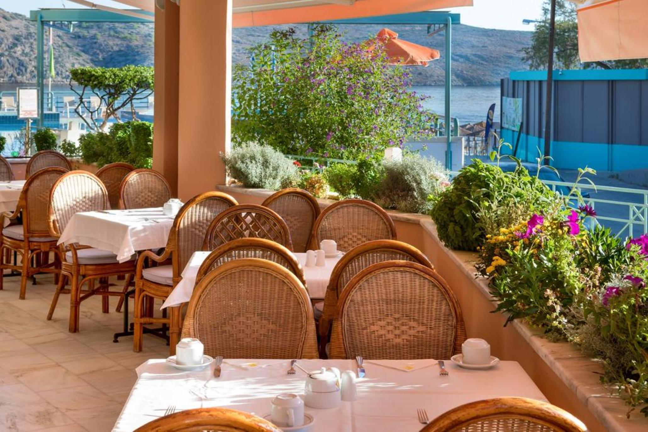 Chrispy Beach Resort, Agia Marina Exterior foto