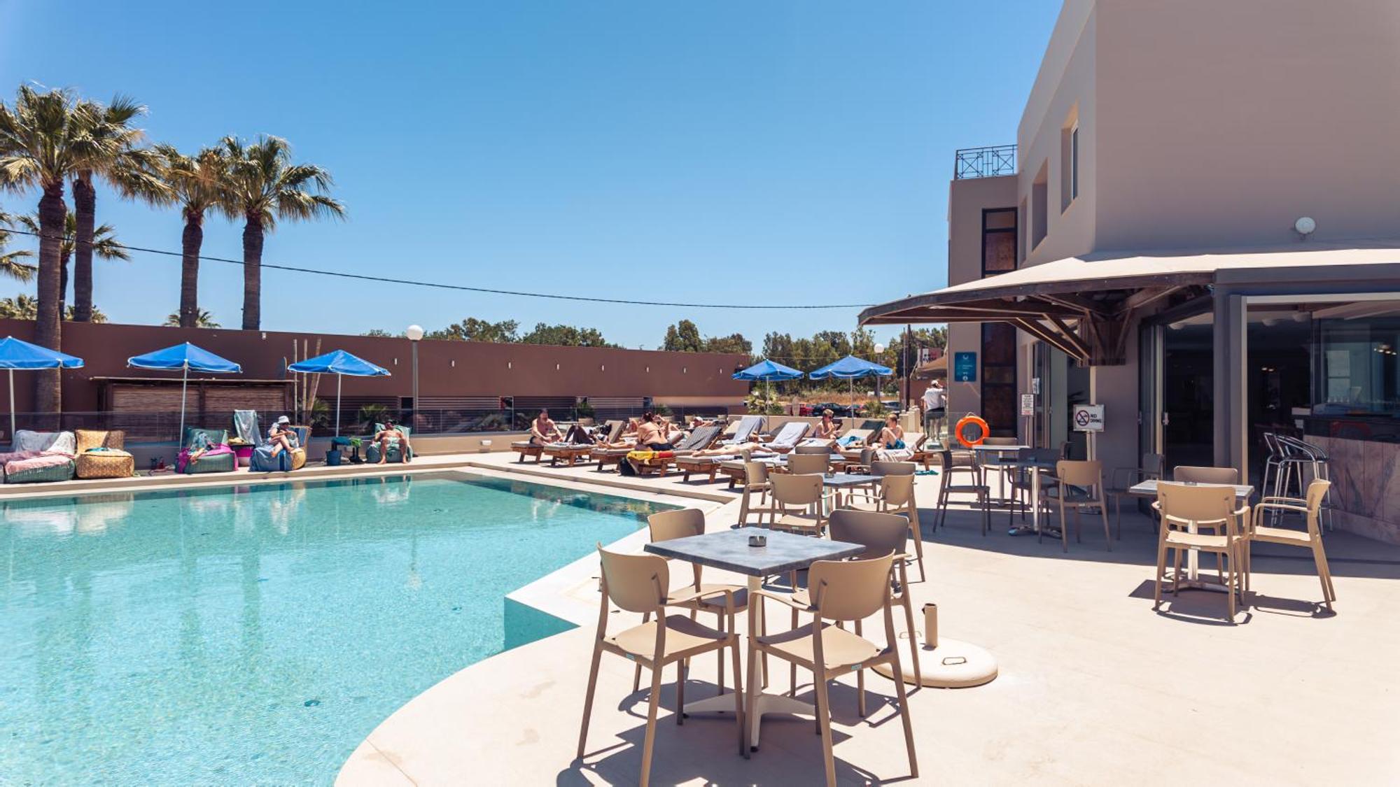 Chrispy Beach Resort, Agia Marina Exterior foto