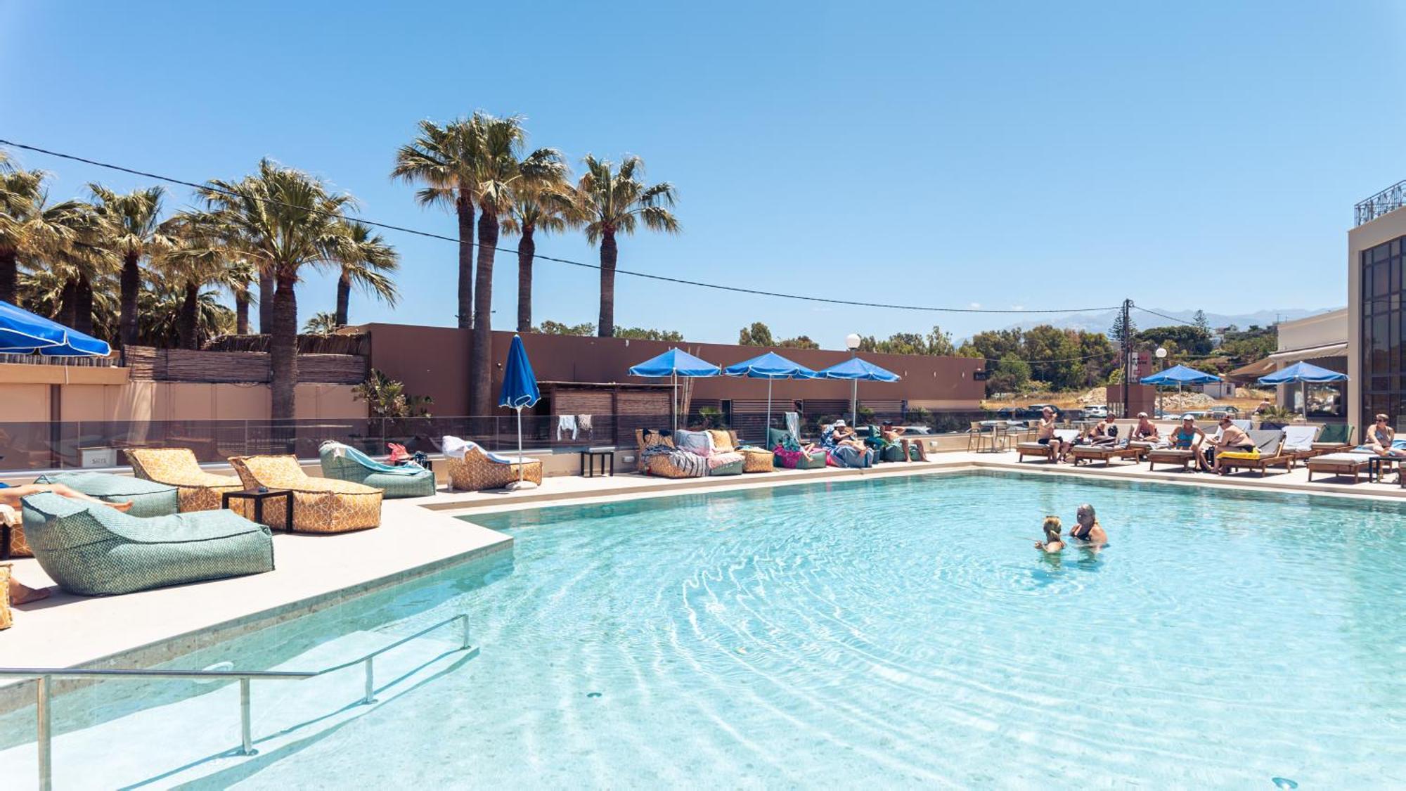 Chrispy Beach Resort, Agia Marina Exterior foto