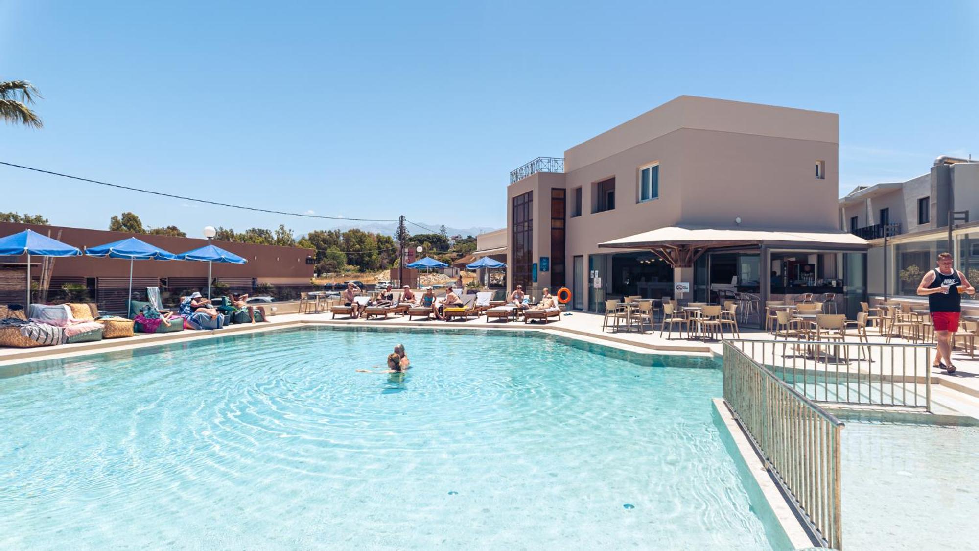 Chrispy Beach Resort, Agia Marina Exterior foto