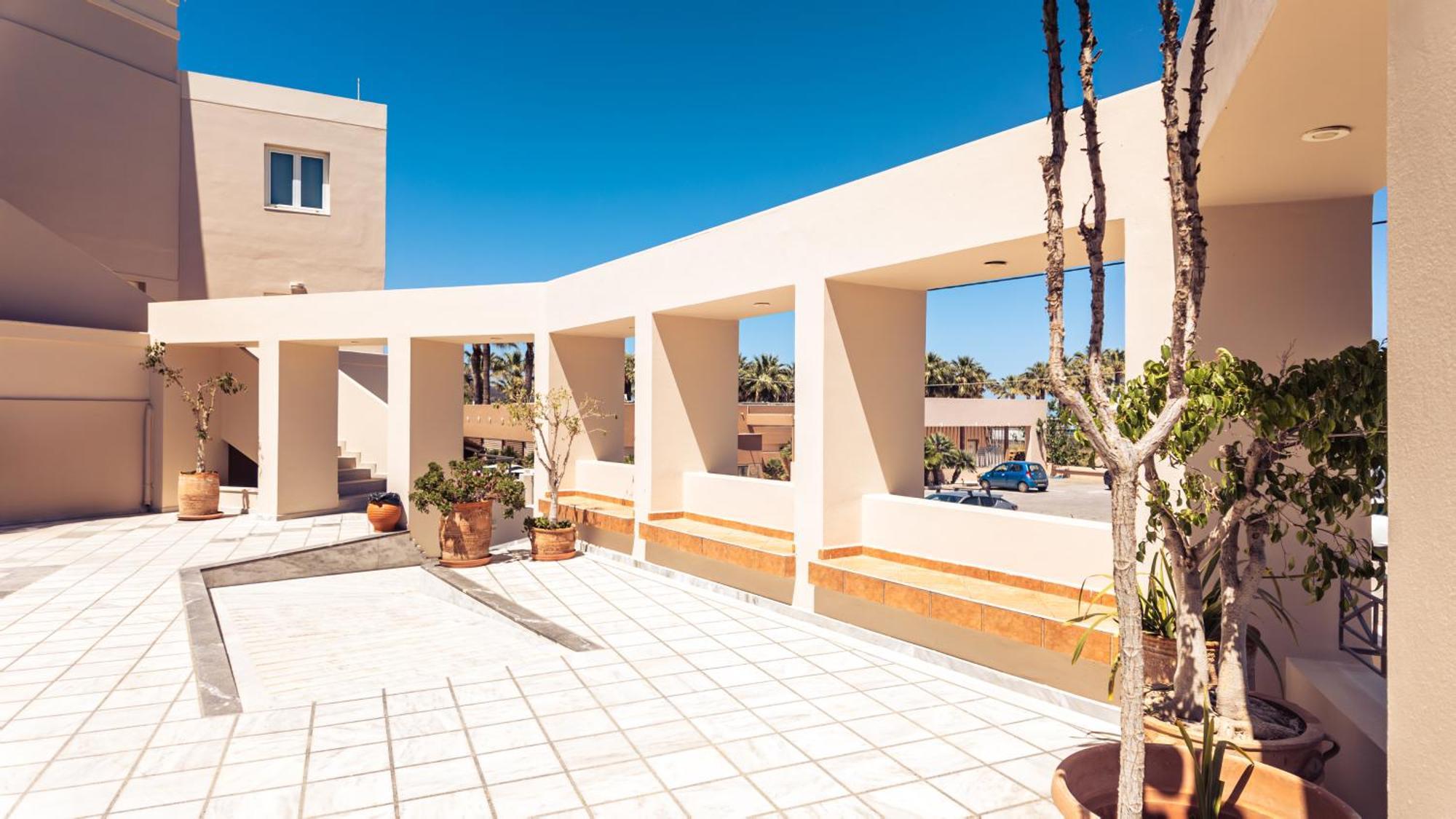 Chrispy Beach Resort, Agia Marina Exterior foto